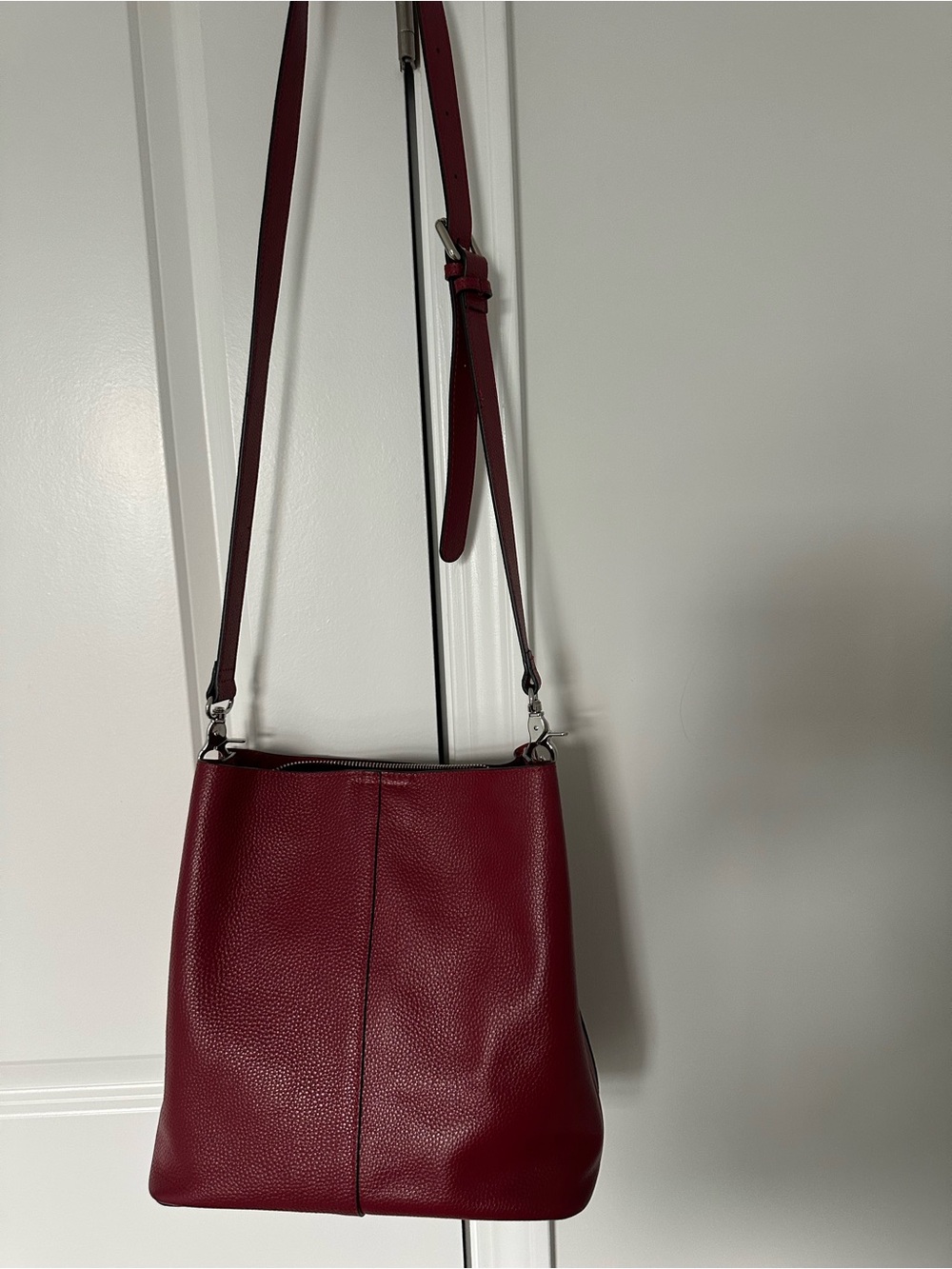 S-Zone Genuine Pebbled Leather Crossbody Bag Red Silver Hardware Zipper Closure - Picture 14 of 16